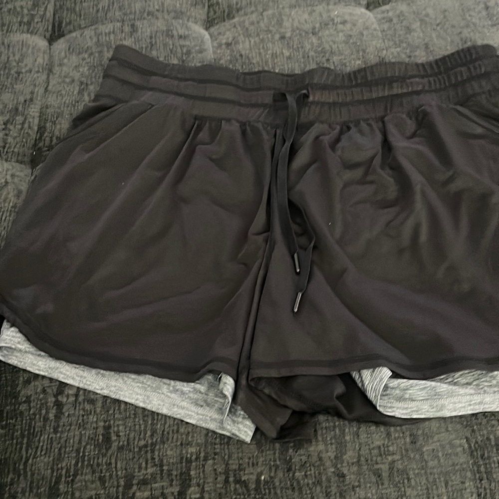 Women’s basketball shorts with shorts inside